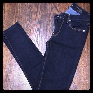 7 for all mankind jeans. modern straight. Size 27